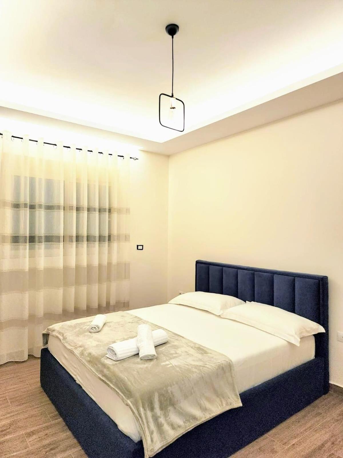 New Apartment Close To Sea And Downtown Vlore Bagian luar foto