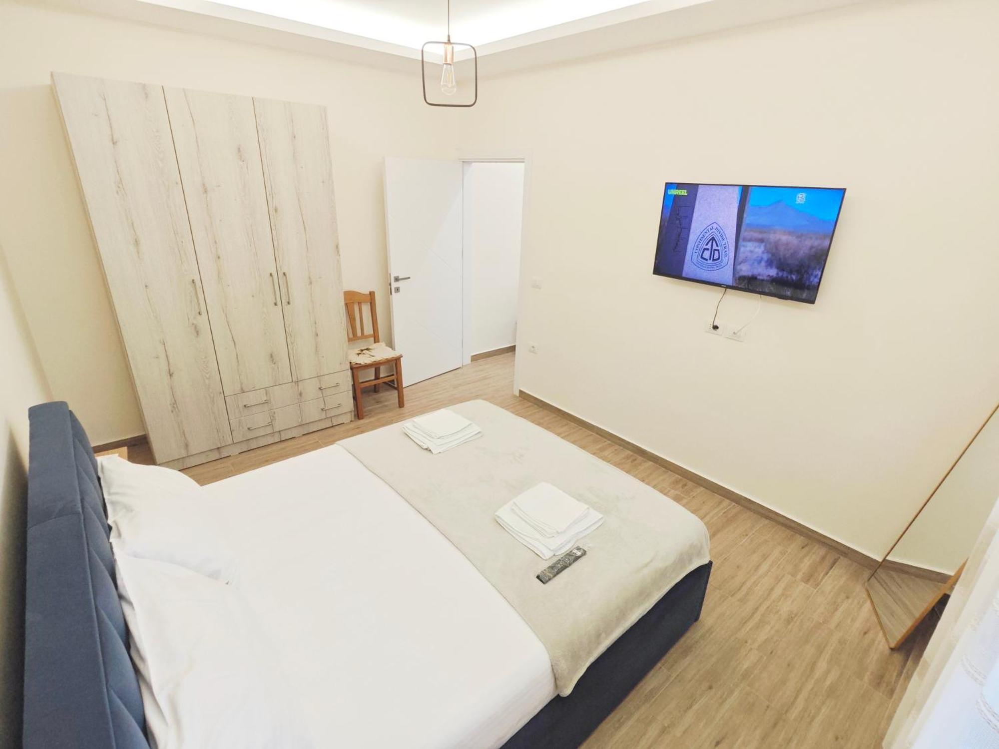 New Apartment Close To Sea And Downtown Vlore Bagian luar foto
